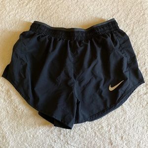 Women’s Nike Tempo Luxe 3” Running Shorts